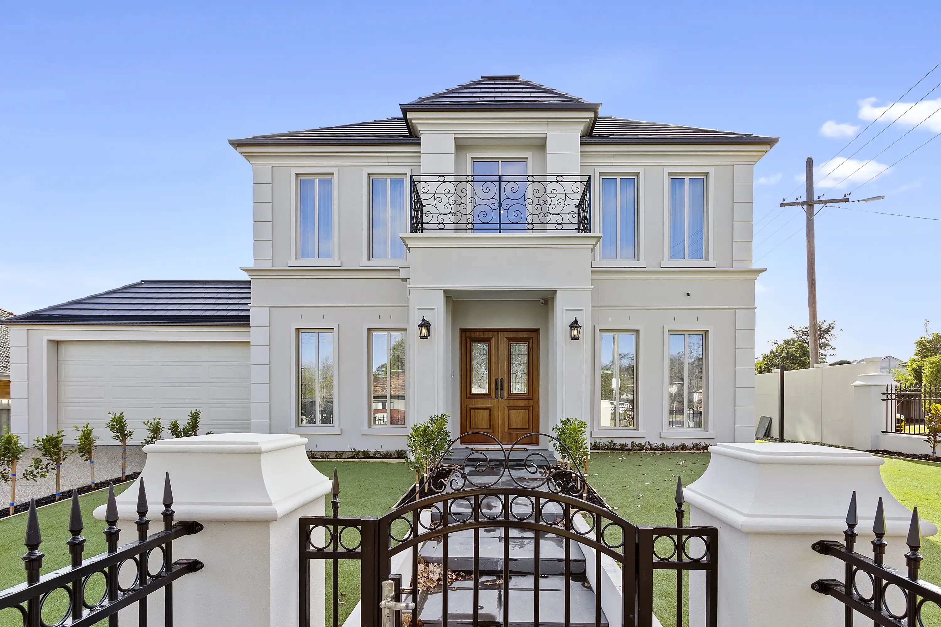 Custom home at 9 Vicars Street, Balwyn North.